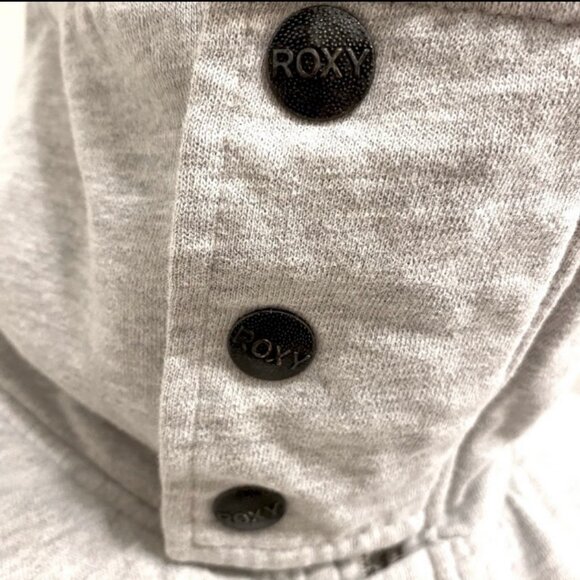 Roxy cozy med weight grey jacket with snap detail and front zip. Women’s size L - Picture 7 of 9